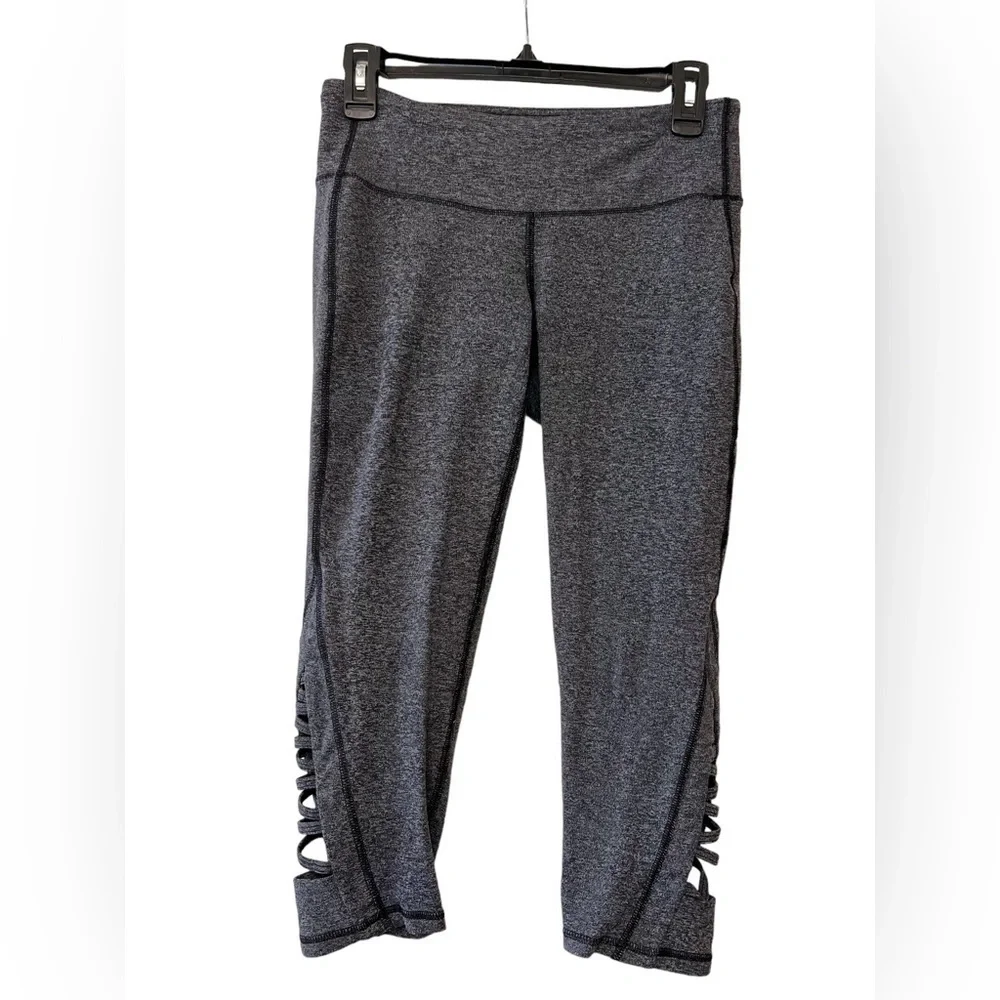 Athleta Chaturanga capri leggings Small - Picture 3 of 8